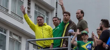 Moraes impede Bolsonaro de passar o Dia dos Pais com os filhos