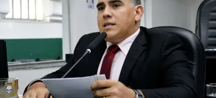 Justi�a procura ex-vereador acusado de matar agente socioeducativo em Cuiab�