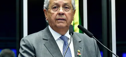 SENADOR QUER INVESTIGAR PARA ONDE FOI O DINHEIRO DO ACORDO COM A OI
