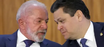 Alcolumbre libera no Senado proposta que acaba com jornada 6x1 ap�s se aproximar de Lula