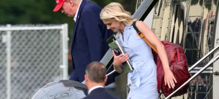 Secret�ria de Trump confessa em carta que passou fome para trabalhar com ele