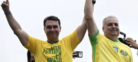 Campanha de Fl�vio Bolsonaro confia em novas pesquisas e aposta em 'estagna��o' da disputa com Lula