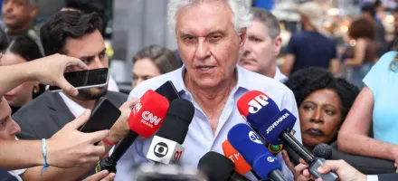 Caiado agora apoia o fim da escala 6x1