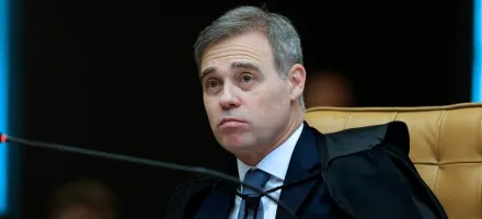 Ministro Mendon�a deve rejeitar pedido da PGR para tirar caso Lulinha do STF