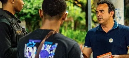 Ronaldo Mansur visita terreiro e volta � cidade natal em dia de campanha na Bahia