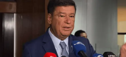 Senador Viana pede pris�o de diretor-geral da Pol�cia Federal ap�s crise pol�tica