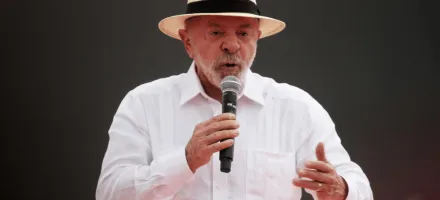 Lula avisa Trump para n�o interferir em elei��es do Brasil