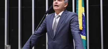 Justi�a Eleitoral pro�be Jos� Medeiros de usar apelido com o nome de Bolsonaro em propaganda