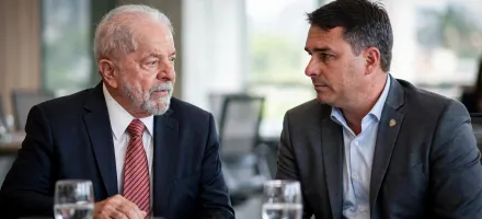 Pesquisa revela: Desaprova��o de Lula cai levemente, mas Fl�vio Bolsonaro segue com mais rejei��o