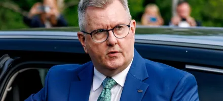 Ex-l�der do Partido Democr�tico Unionista da Irlanda do Norte vai ser interrogado pela pol�cia sobre acusa��o de estupro em Londres
