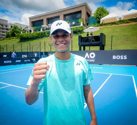Tenista mato-grossense de 16 anos vence torneio e garante vaga no primeiro Grand Slam