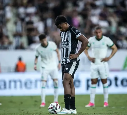 Saulo Mineiro faz dois gola�os e salva Cear� contra o rebaixamento na S�rie B