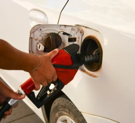 Governo prorroga subs�dio de R$ 2,12 por litro de diesel por mais 30 dias