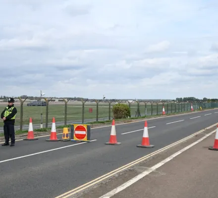 Pol�cia brit�nica investiga incidente terrorista perto de base dos EUA