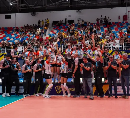 Osasco vence Supercopa de V�lei com Tifanny em dia de brilho