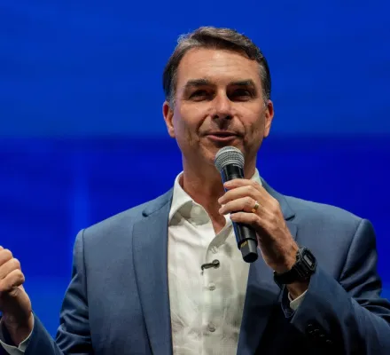 TSE aprova v�deo da campanha de Lula chamando Fl�vio Bolsonaro de 'Mentiroso Master'