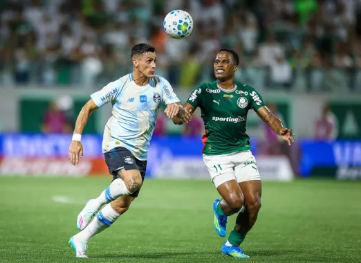 Palmeiras vence o Gr�mio e dispara na lideran�a do Brasileir�o