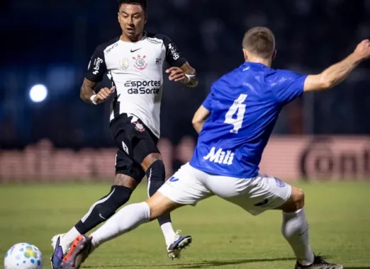 Corinthians vence o Barra e abre vantagem na Copa do Brasil
