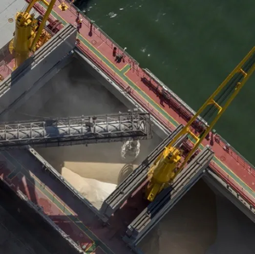 Brasil deve reduzir exporta��es de a��car com maior direcionamento da cana para etanol