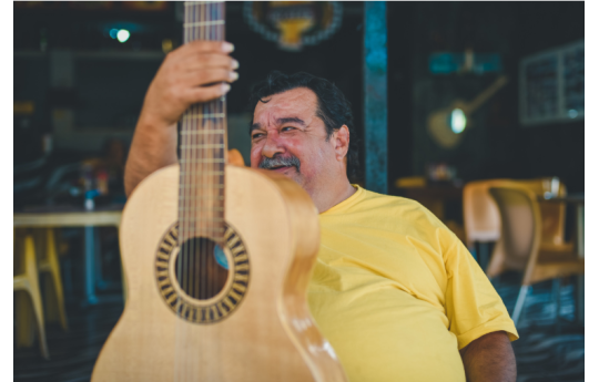 O Brasil redescobre Tarc�sio Sardinha atrav�s de �lbum �A Cor do Teu Olhar�