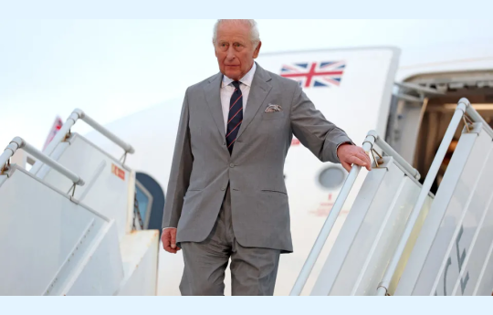 Rei Charles III pode viajar sem passaporte? Entenda essa regra real