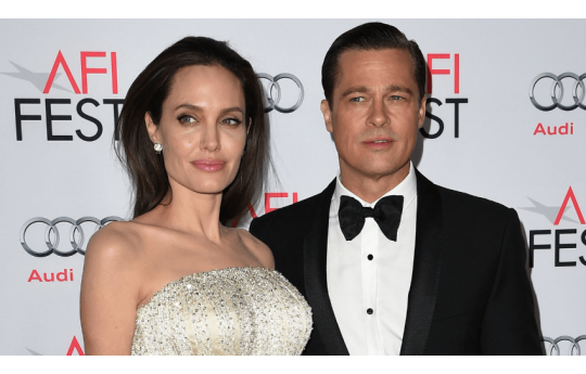 Angelina Jolie diz que n�o ficou com ningu�m ap�s separa��o de Brad Pitt