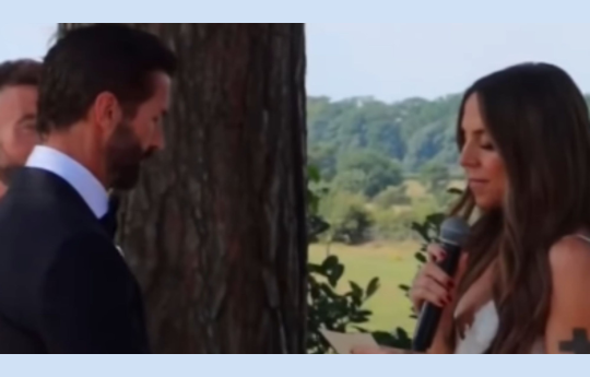 Mel C mostra seu emocionante discurso de casamento e reencontro com as Spice Girls na pista de dan�a