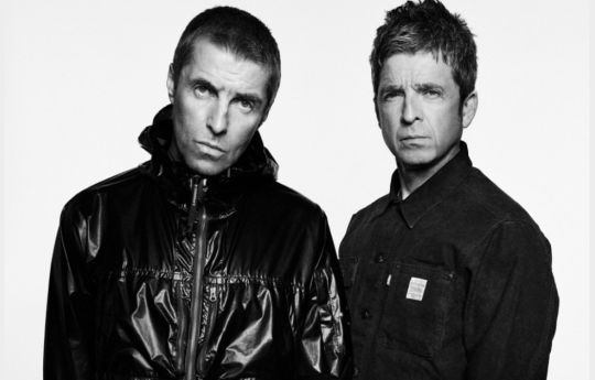 Oasis anuncia nova turn� mundial para 2027 com 38 shows incluindo 11 em Manchester