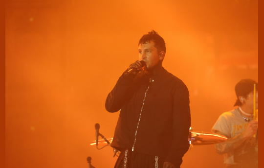 Twenty One Pilots encerra Rock in Rio 2026 com show de chuva e 20 m�sicas