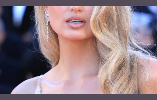 Ex-angel da Victoria's Secret chora ap�s ser rejeitada para o desfile