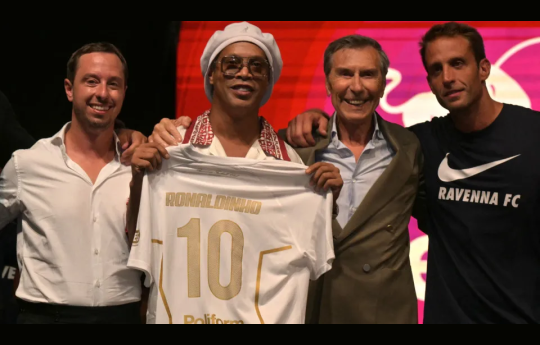 Ronaldinho e outros famosos: A decis�o de voltar depois de se aposentar