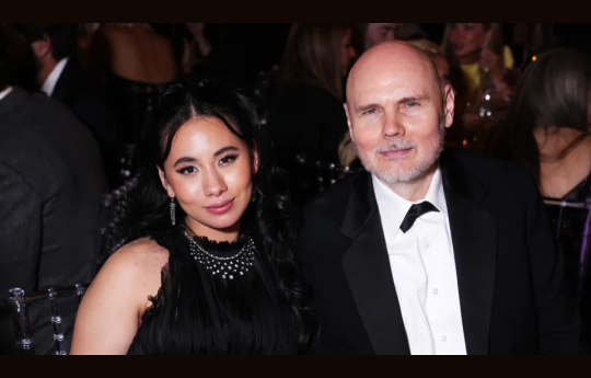 Billy Corgan causa pol�mica ao dizer que casar com mulher mais nova � uma 'vantagem'