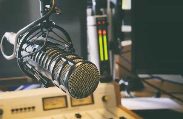 Narrador de 42 anos morre logo depois de trabalhar em vit�ria do Santos