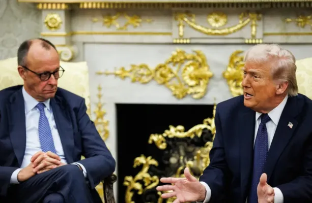 Trump afirma que 'tudo foi destru�do' no Ir� e promete 3� onda de ataques