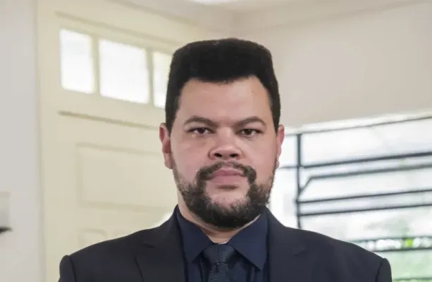 Babu Santana quebra novo recorde e se torna a pessoa a passar mais dias dentro da casa