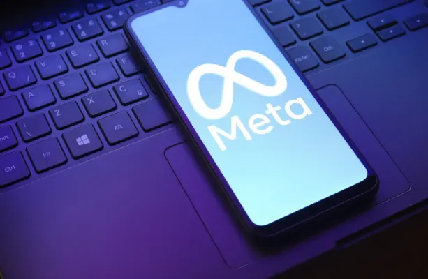 Meta compra rede social habitada apenas por agentes de IA; entenda