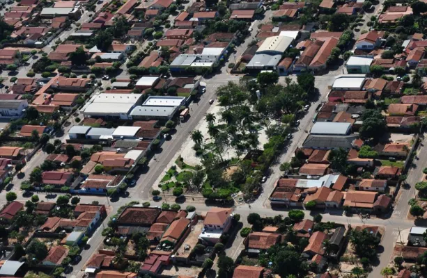 Investimentos do Governo de MT garantem obras em rodovias, escolas e programas sociais em Figueir�polis d>Oeste