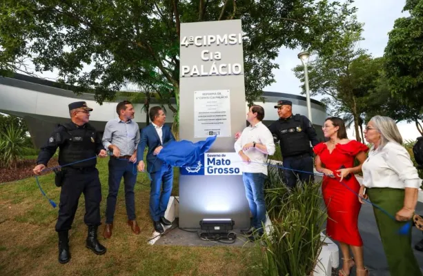 Governo de MT reinaugura Pra�a das Bandeiras e 4� Companhia de Pol�cia Militar