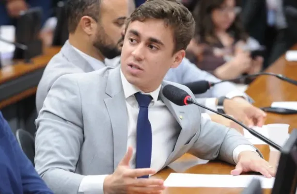 Eduardo ataca Nikolas, e Fl�vio Bolsonaro pede uni�o