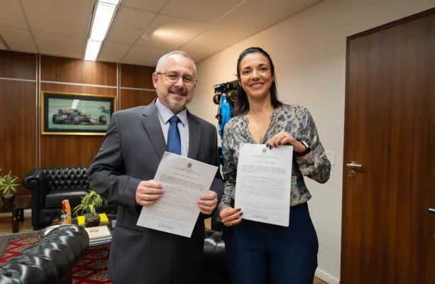 TRT-2 firma acordo com CIEE e Unip para integrar est�gio e forma��o pr�tica de estudantes de Direito