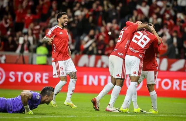 Inter vence o Fluminense e se afasta do Z4 do Brasileir�o