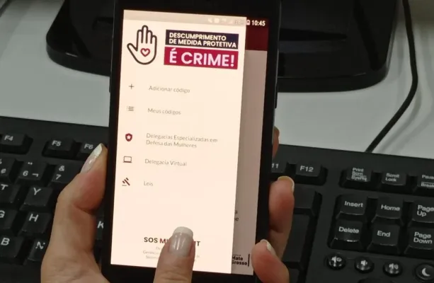 V�timas de viol�ncia dom�stica podem pedir medidas protetivas sem sair de casa