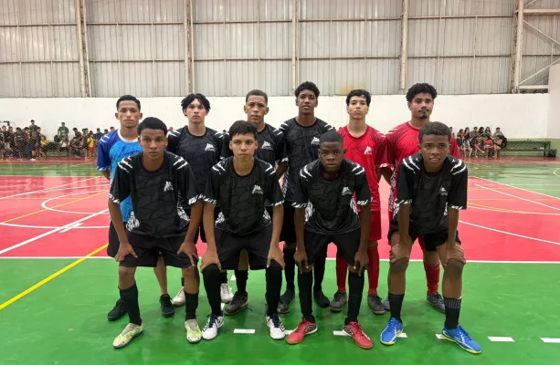 Futsal da Escola Dep. Emanuel Pinheiro lidera grupo e garante vaga nas oitavas de final