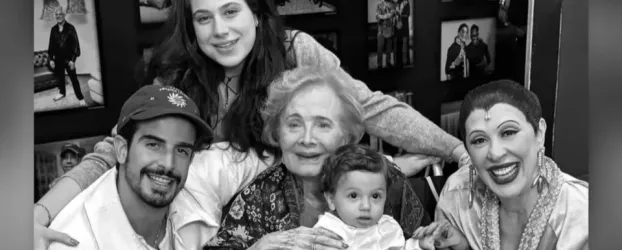Cl�udia Raia lamenta morte de Gl�ria Menezes e Laura Cardoso