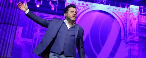M�sico ouve r�dio ligar sozinho e acredita que foi mensagem do falecido amigo