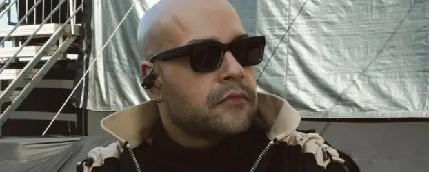 Tiago Abravanel impressiona com visual novo ap�s perder 23 kg