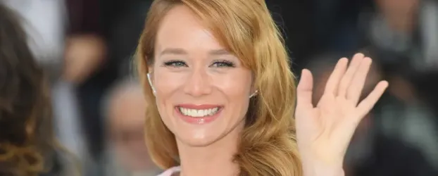 Mariana Ximenes se apaixona novamente por antigo amor ap�s 25 anos