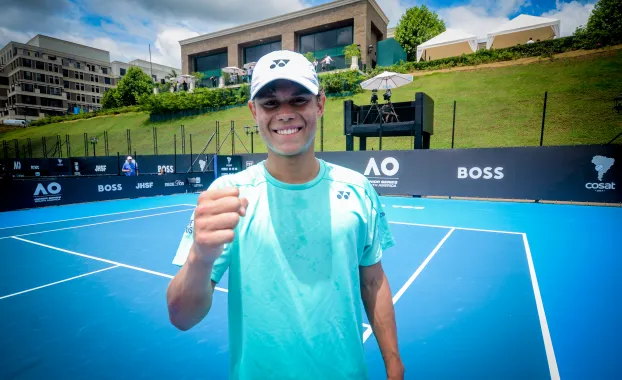 Tenista mato-grossense de 16 anos vence torneio e garante vaga no primeiro Grand Slam