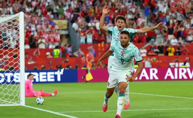 Portugal vira sobre Cro�cia e vai �s oitavas com gols de CR7 e Ramos