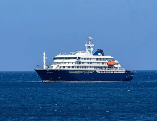 Primeiros passageiros do cruzeiro MV Hondius deixam o navio ap�s casos de hantav�rus